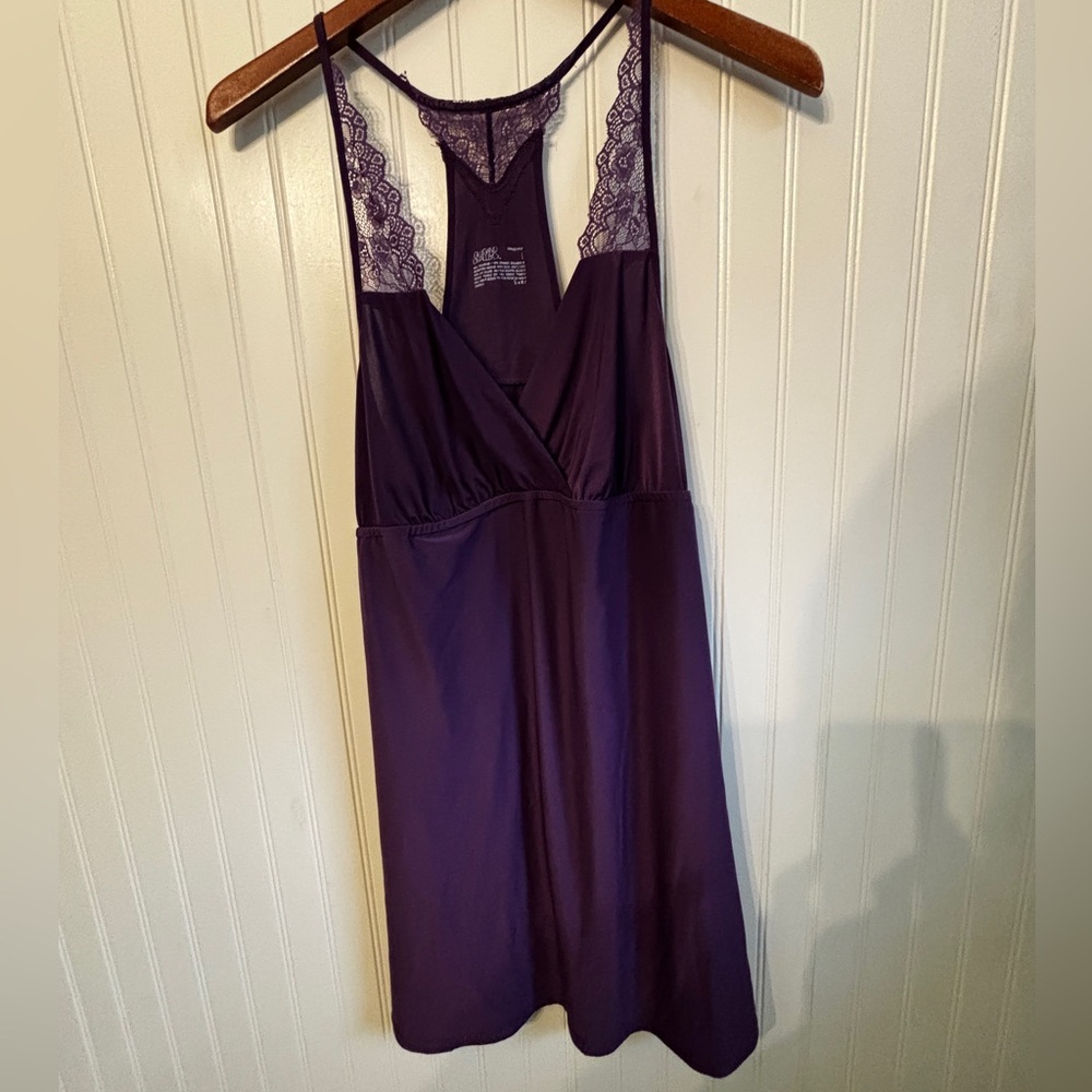Gillian & O’Malley Elegant Purple Lace Trim Nightgown